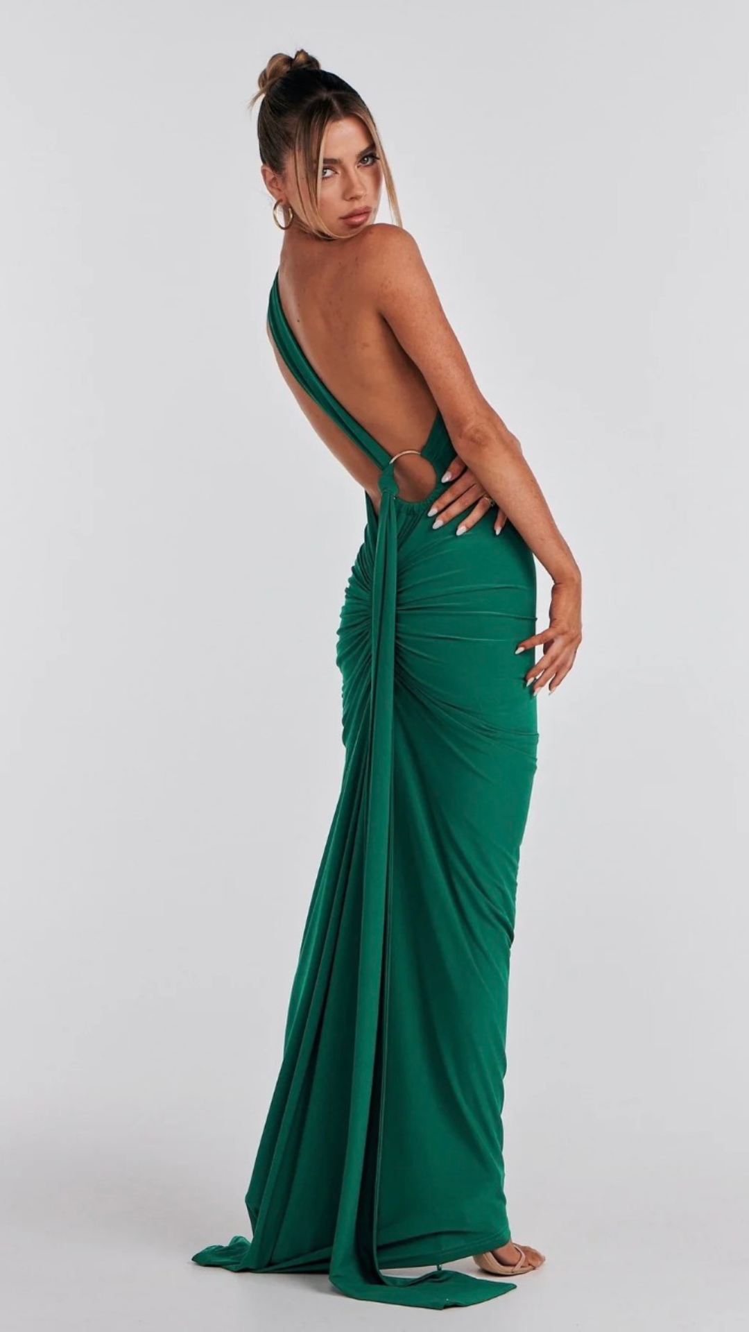 Veloura Elegantes Maxikleid mit einem Träger