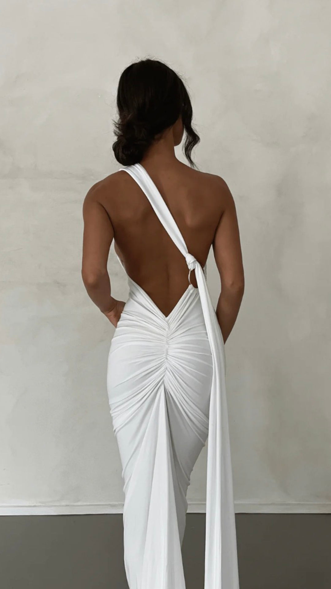 Veloura Elegantes Maxikleid mit einem Träger