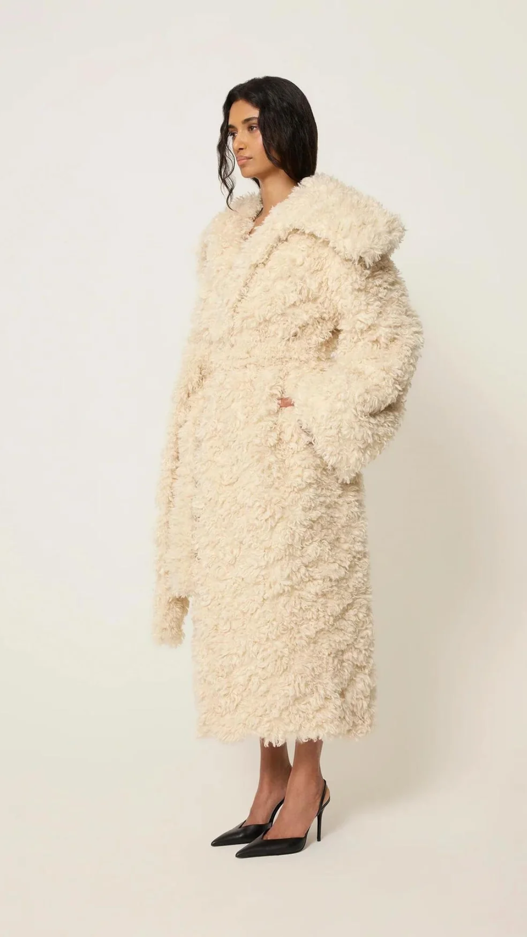 Aureva – Curly Faux Fur Coat