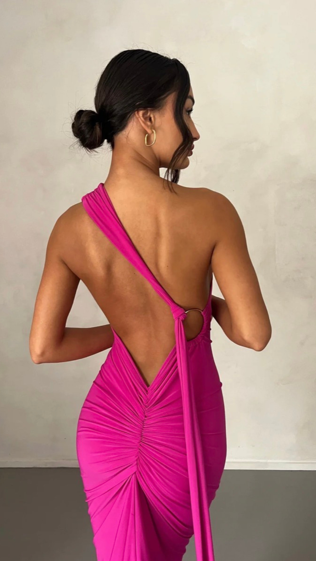 Veloura Elegantes Maxikleid mit einem Träger