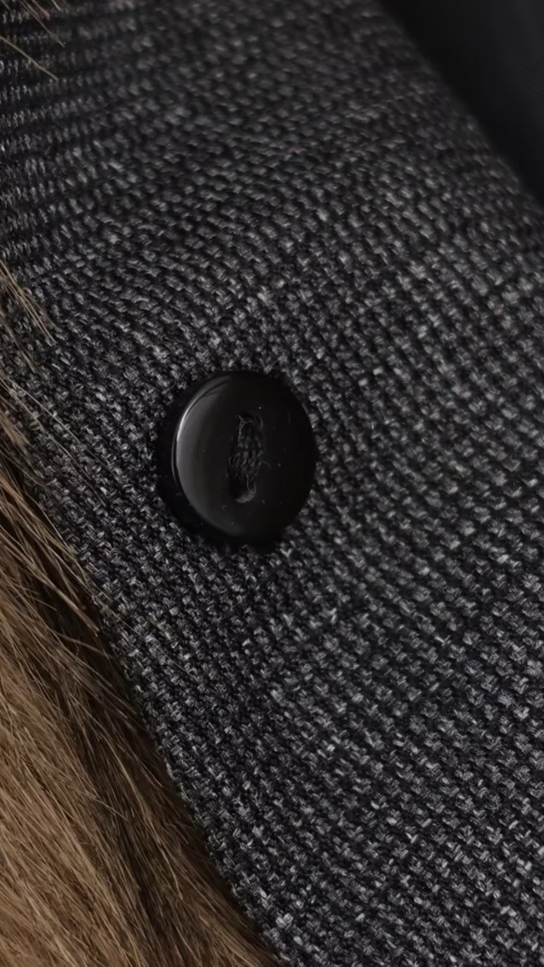 Elvyn – Faux Fur Tailored Blazer